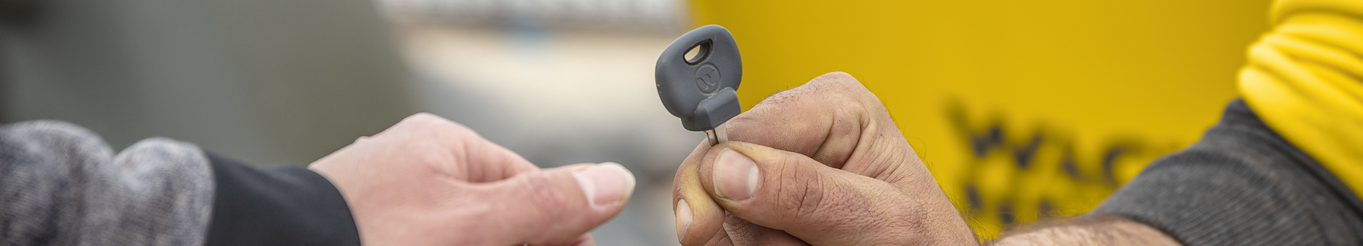 Key handover at Wacker Neuson rental station